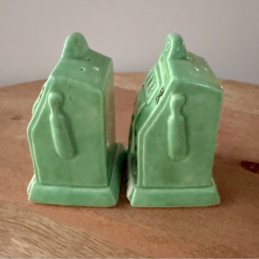 Green Casino Themed Salt and Pepper Shakers- Las Vegas